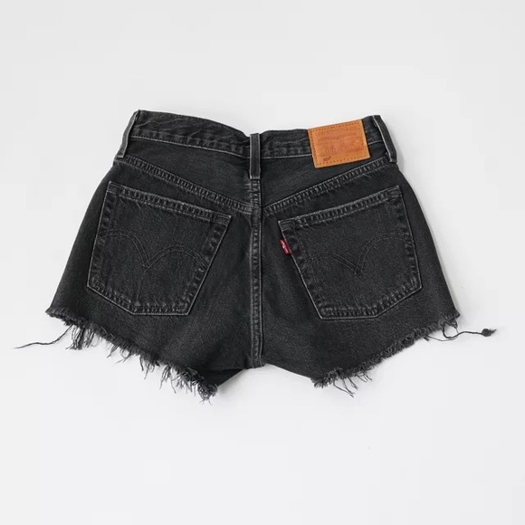 Levi’s 501 Original Mid Rise Black Cut-Off Denim Shorts - Picture 4 of 12